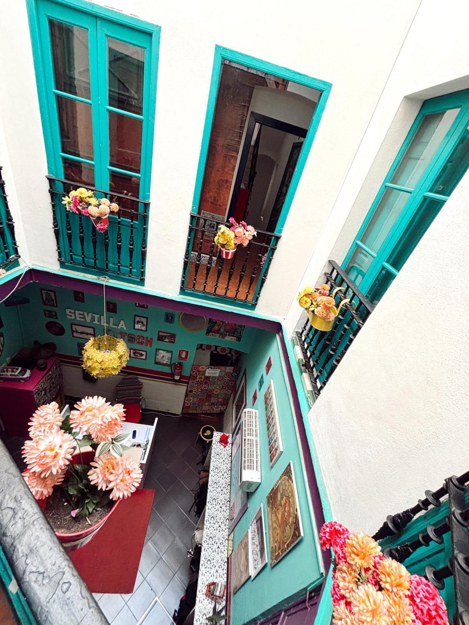 Rio Hostel Seville Luaran gambar