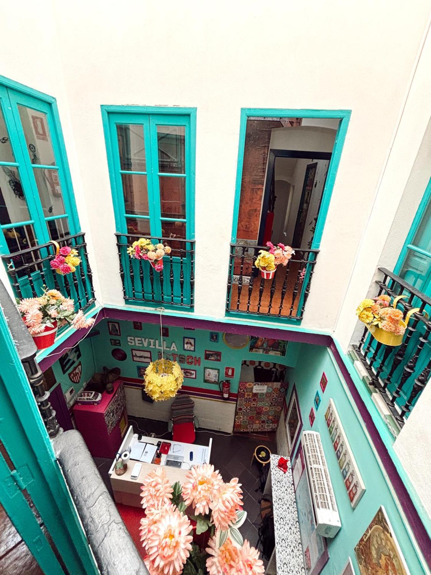 Rio Hostel Seville Luaran gambar