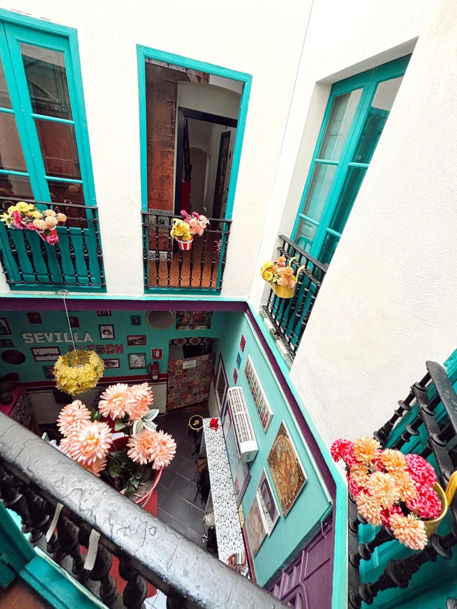 Rio Hostel Seville Luaran gambar