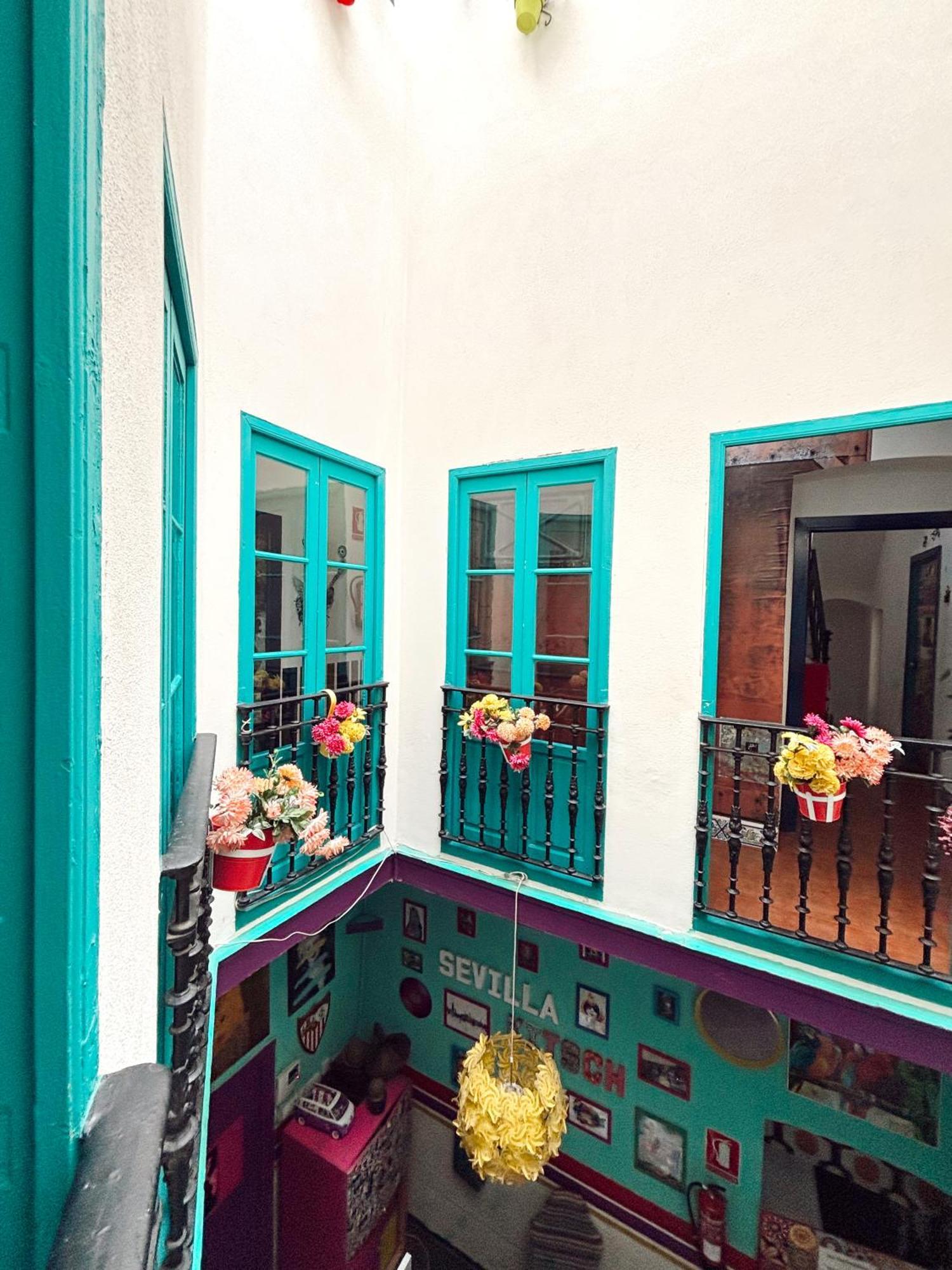 Rio Hostel Seville Luaran gambar